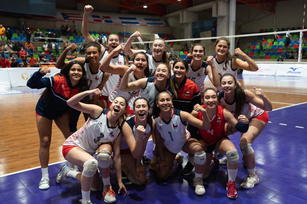 Chile obtiene 4to lugar en la Copa Panamericana junto a dos ex alumnas de nuestro colegio