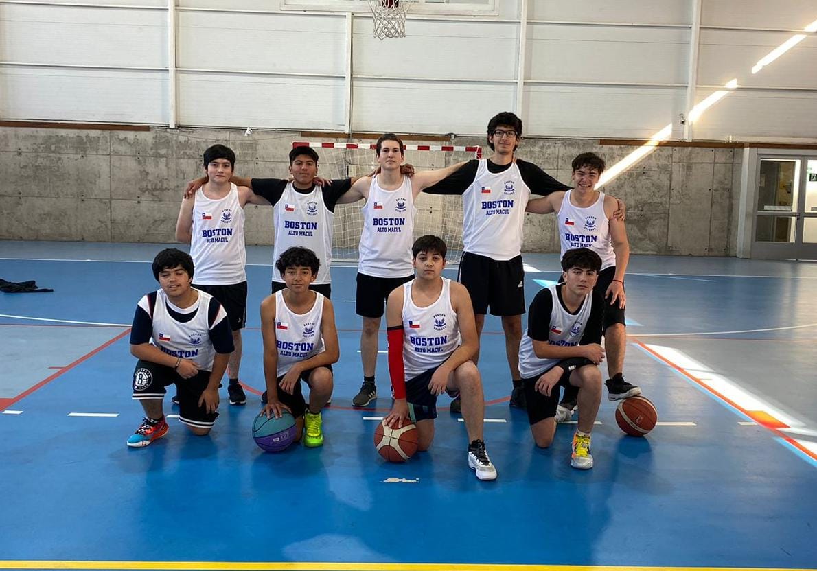 debut de nuestros águilas del basquetbol juvenil masculino