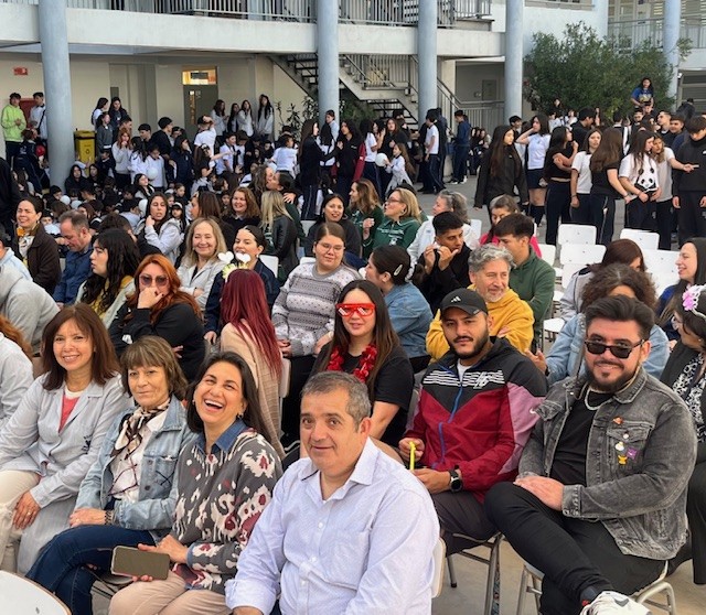 Feliz día a nuestros queridos y queridas docentes