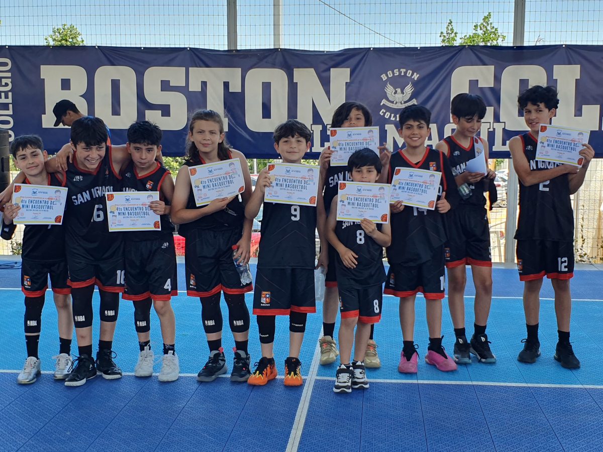 9 colegios se reunieron para participar del 4° Encuentro de Mini Básquetbol BCAM