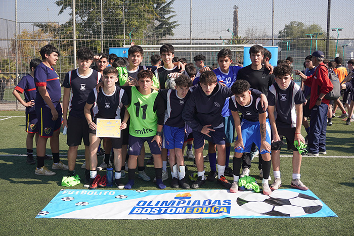 Nuestro colegio presente en el Futbolito Intermedia Varones de las Olimpiadas BostonEduca 2025