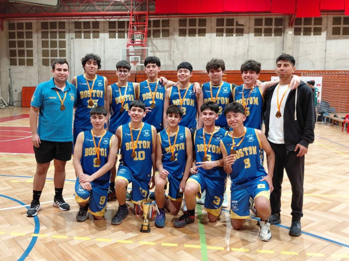 TERCER LUGAR PROVINCIAL EN BÁSQUETBOL JUVENIL VARONES