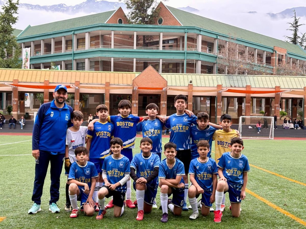 ENCUENTRO TRIANGULAR DE FÚTBOL COLEGIO PUMAHUE