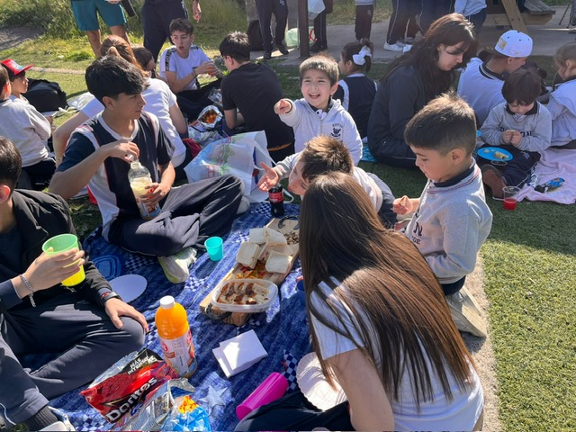 PICNIC Y APADRINAMIENTO de IV° A y PREKÍNDER