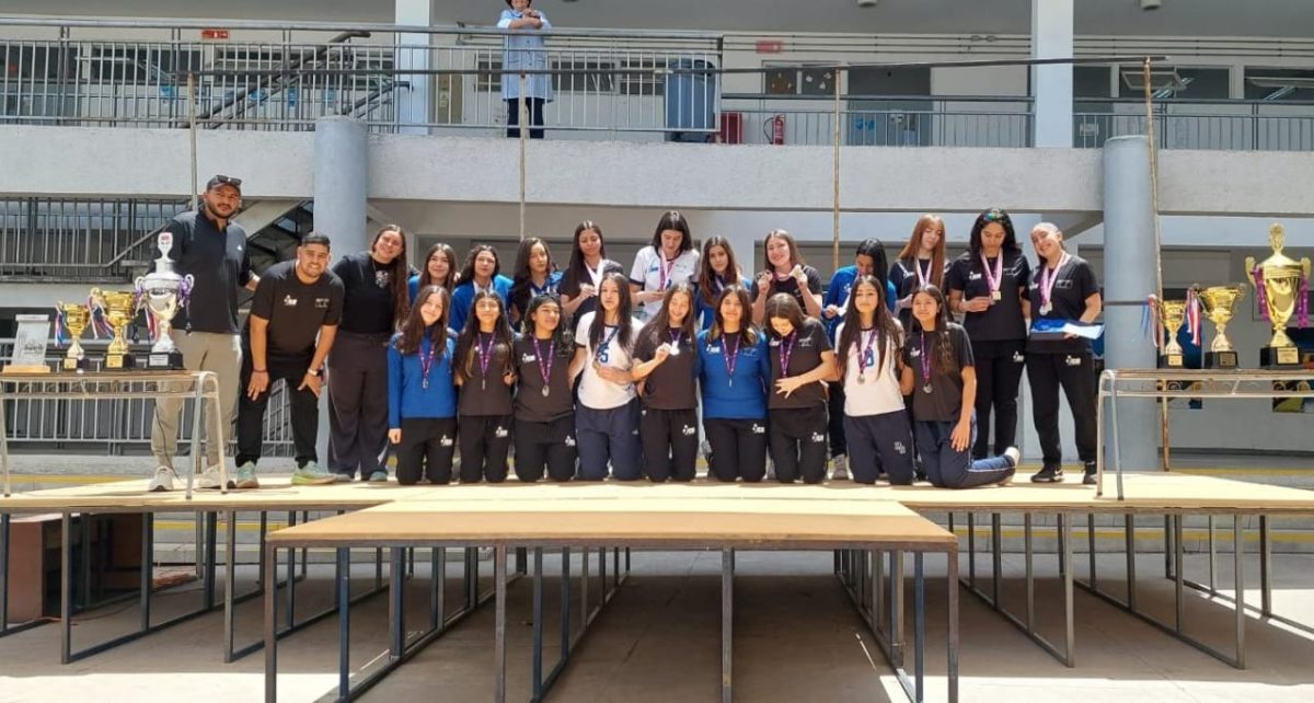RECONOCIMIENTO INSTITUCIONAL A LOGROS DEPORTIVOS