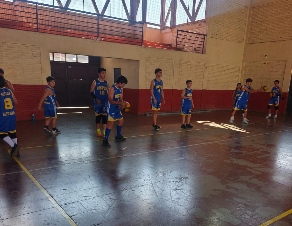 INICIO DEL VOLEIBOL EN LOS JUEGOS DEPORTIVOS ESCOLARES