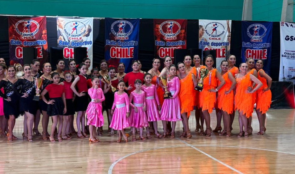 TÍTULO NACIONAL EN BAILE DEPORTIVO