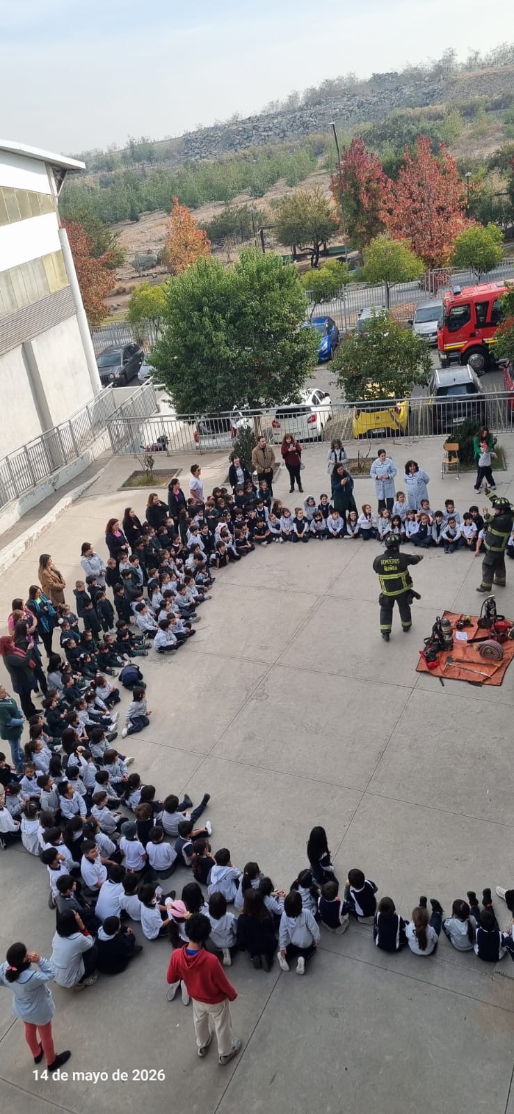 VISITA DE COMPAÑÍA DE BOMBEROS AL 1er CICLO