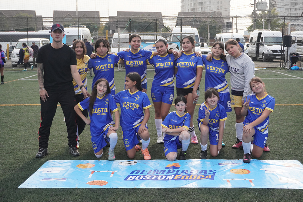 Nuestras estudiantes participaron en el cierre del Futbolito Mini Damas de las Olimpiadas BostonEduca