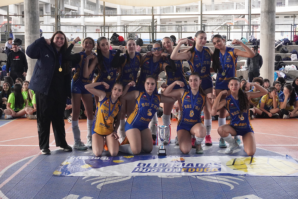 Somos campeonas del Vóleibol Intermedia Damas en las Olimpiadas BostonEduca 2026