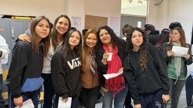 CELEBRANDO EL DÍA DE LA FAMILIA.