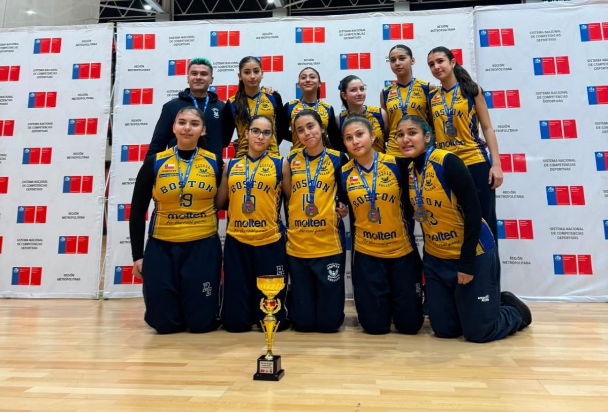 TERCER LUGAR REGIONAL EN EL VÓLEIBOL ESCOLAR DAMAS SUB14